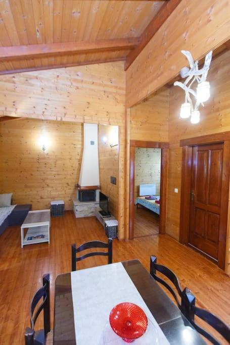 Ferienwohnung Wooden House In Ioannina Exterior foto