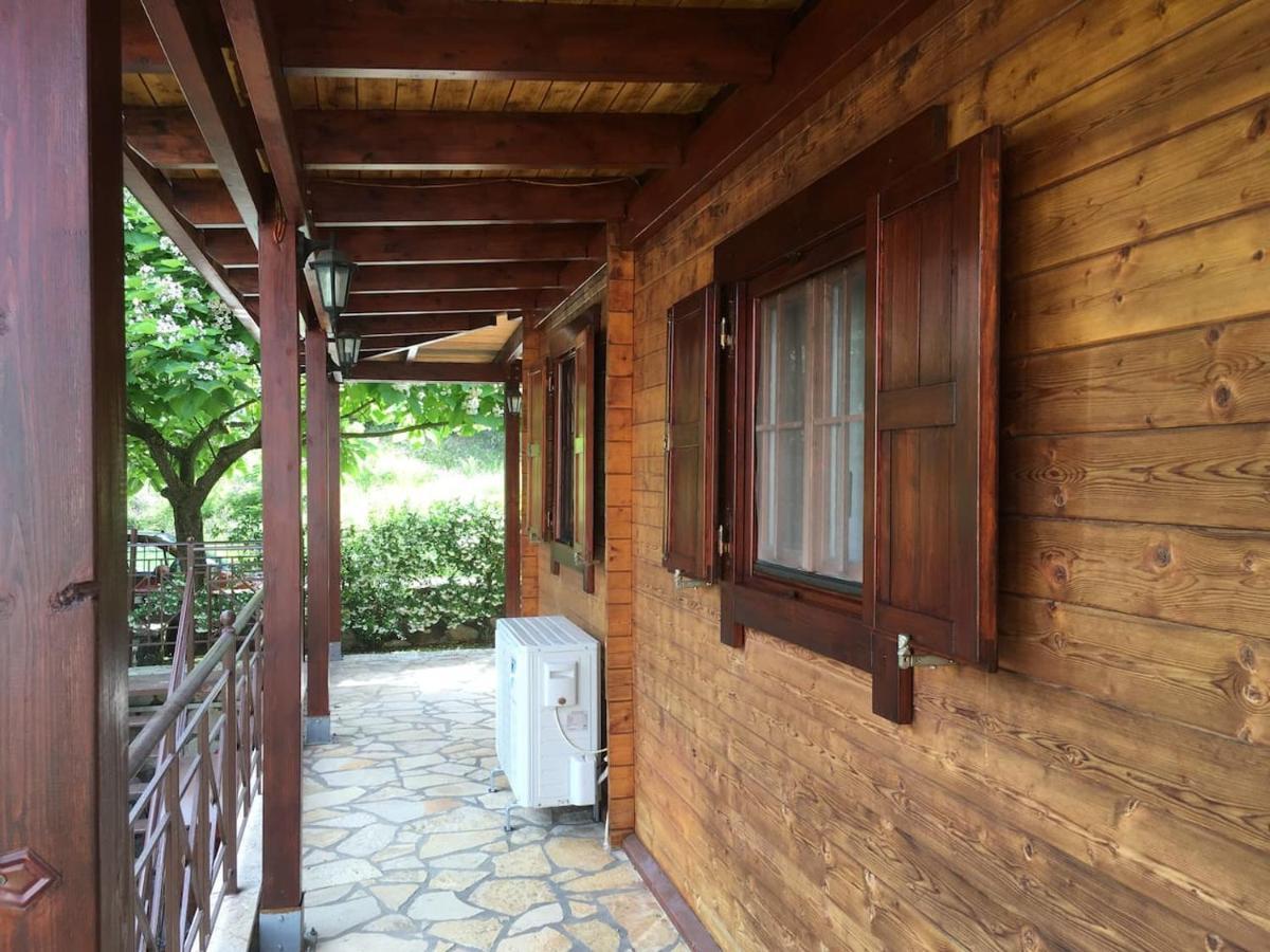 Ferienwohnung Wooden House In Ioannina Exterior foto